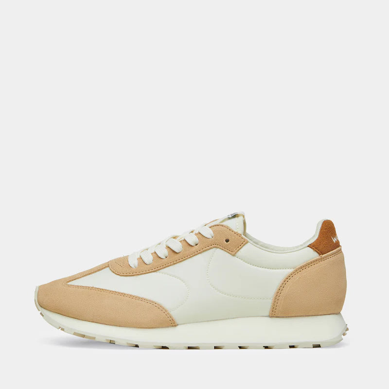 Side view of the Thames collection in Beige and Brown, featuring a wide toe box and smooth artistic silhouette