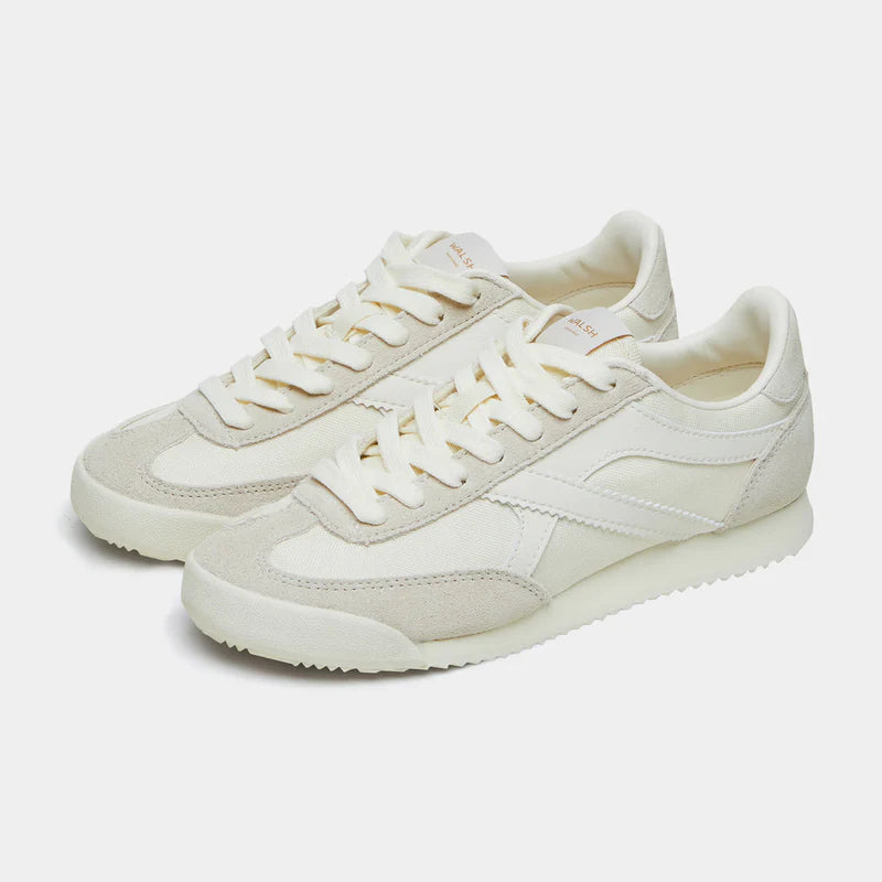 Front view of the Norman Walsh Chicago shoe in White and Beige, featuring a 600D nylon upper and classic heritage design.