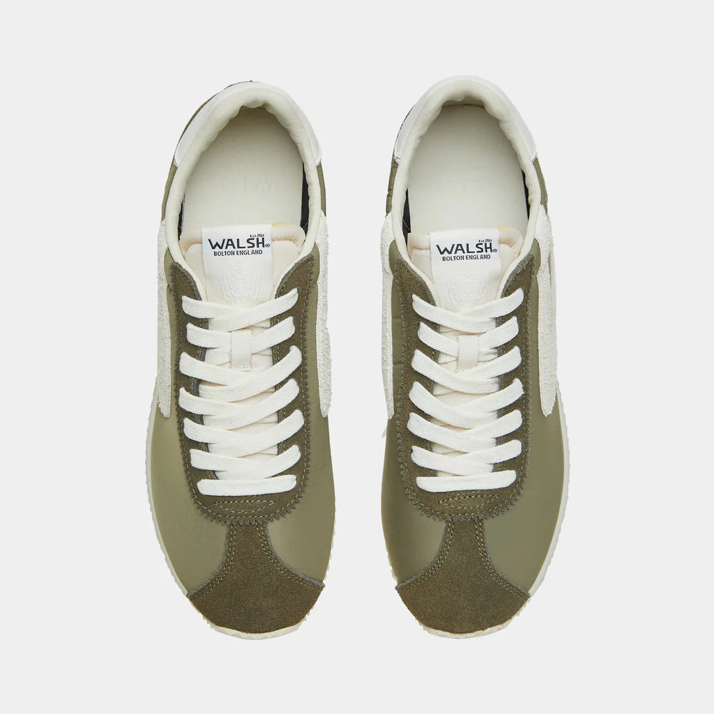 Top-down view of the London Beige & Green sneaker, showing the refined 1970s Scintilla silhouette and weather-resistant material textures.
